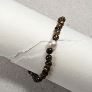 Pulseira com olho de tigre e pérola central em prata